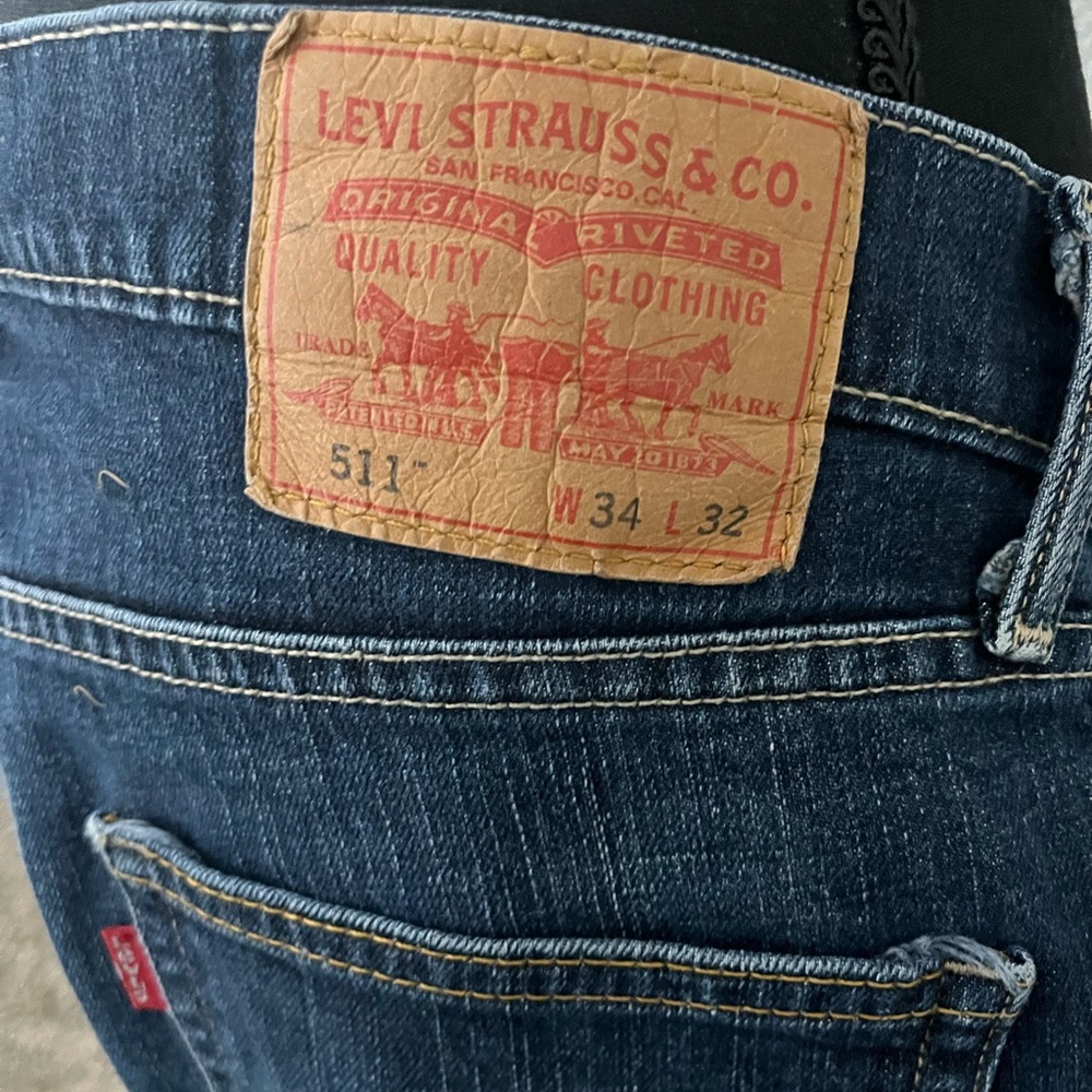 Levi’s 511 Dark Wash Denim Cut-Off Shorts Men’s 34x32 - Picture 4 of 6